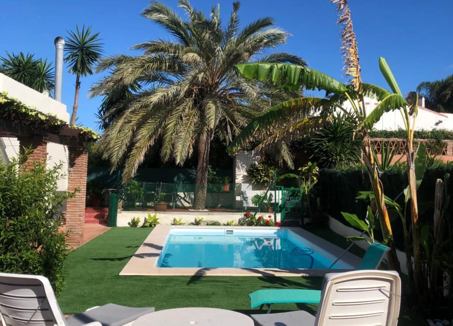 Chalet En La Playa Con Piscina 马尔韦利亚